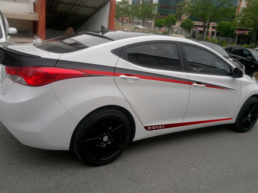 Hyundai Elantra 2012 Стайлинг пленка