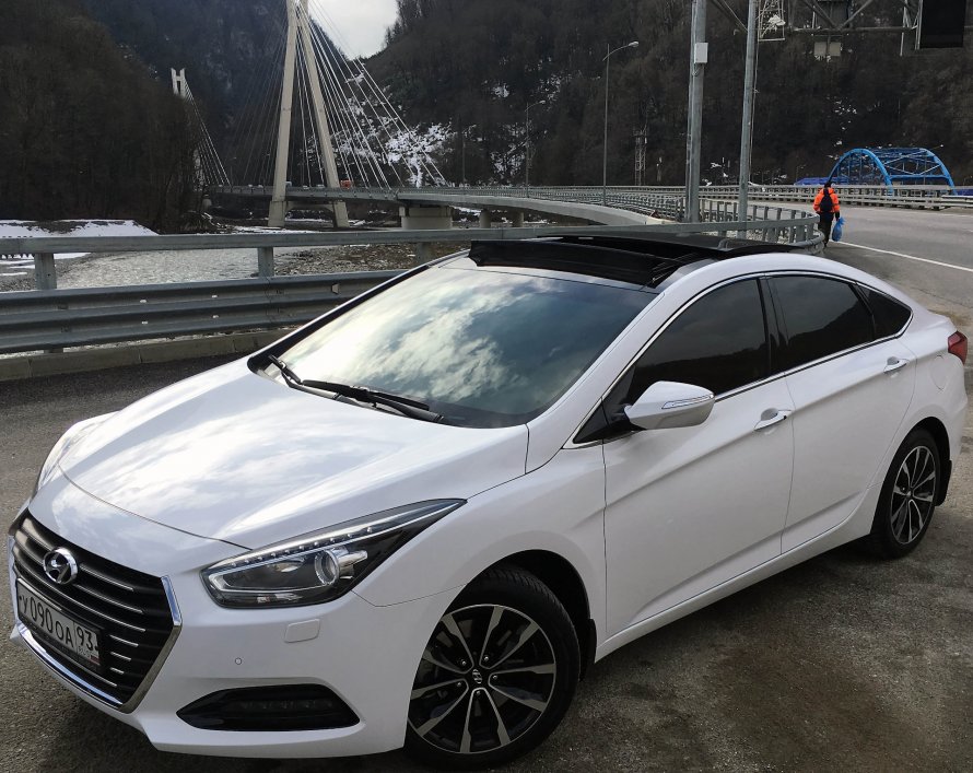 Hyundai i40 Wagon с панорамной крышей