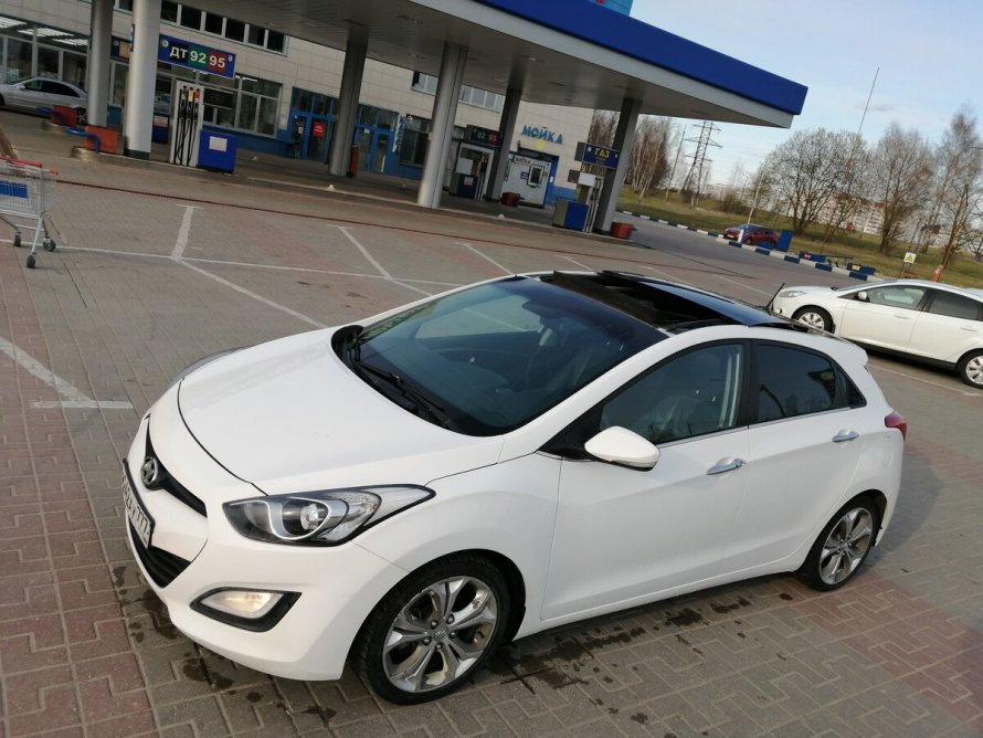 Хендай i30 с панорамной крышей