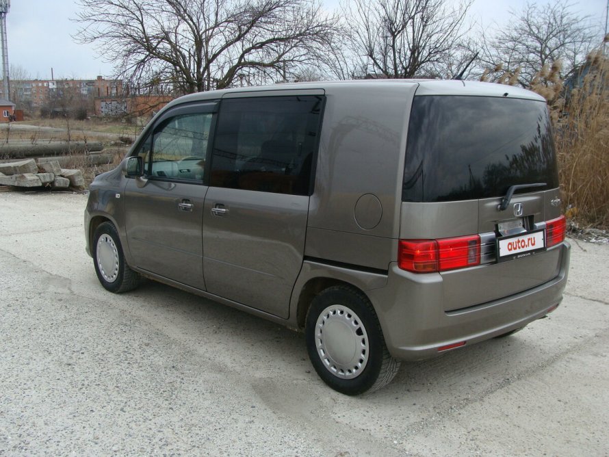 Honda Mobilio Spike