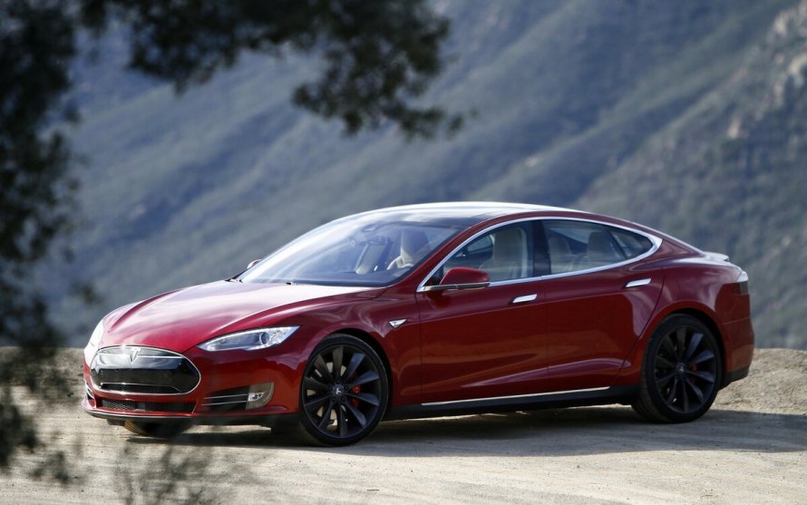 Машина Tesla model s