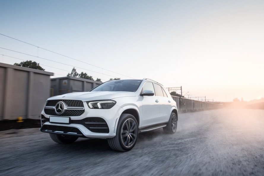 Мерседес-Бенц GLE 300 D