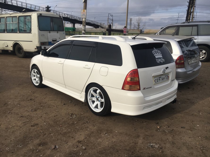 Toyota Corolla Fielder e120