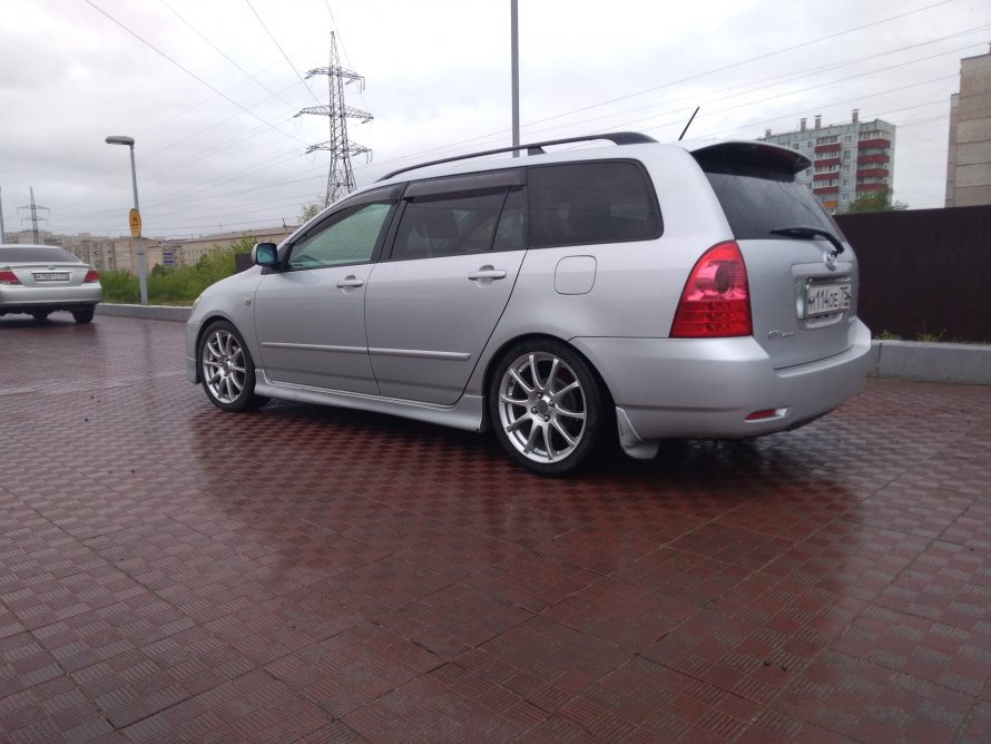 Fielder 121 кузов