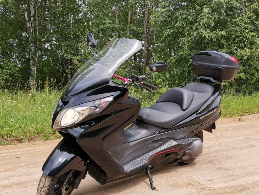 Suzuki Burgman Skywave 400