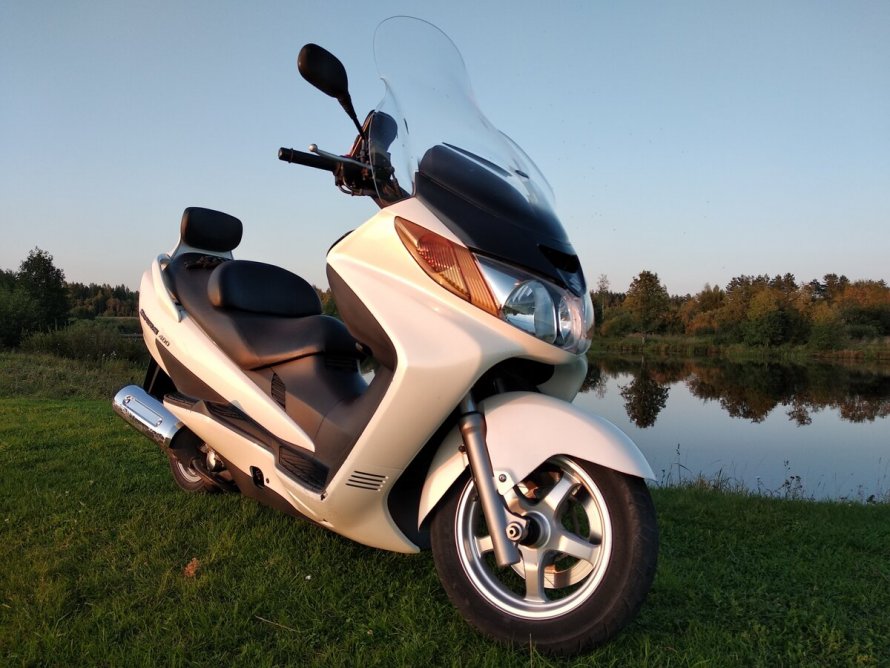 Suzuki Burgman Skywave 400