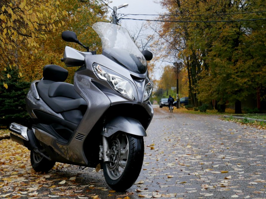 Макси скутер скайвей 400