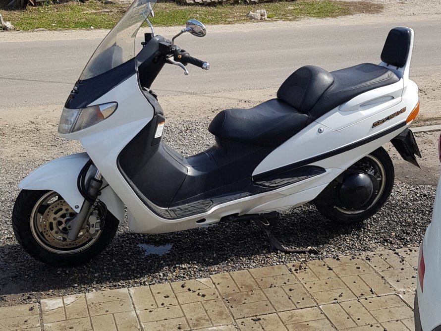 Suzuki Skywave 400