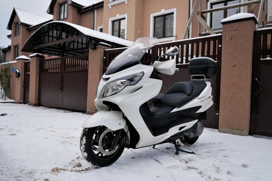 Макси скутер скайвей 400