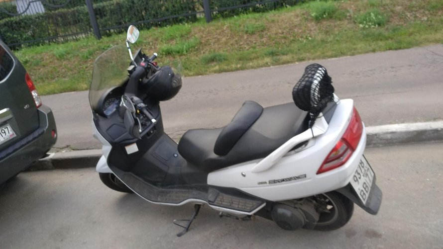 Скутер скайвей 400