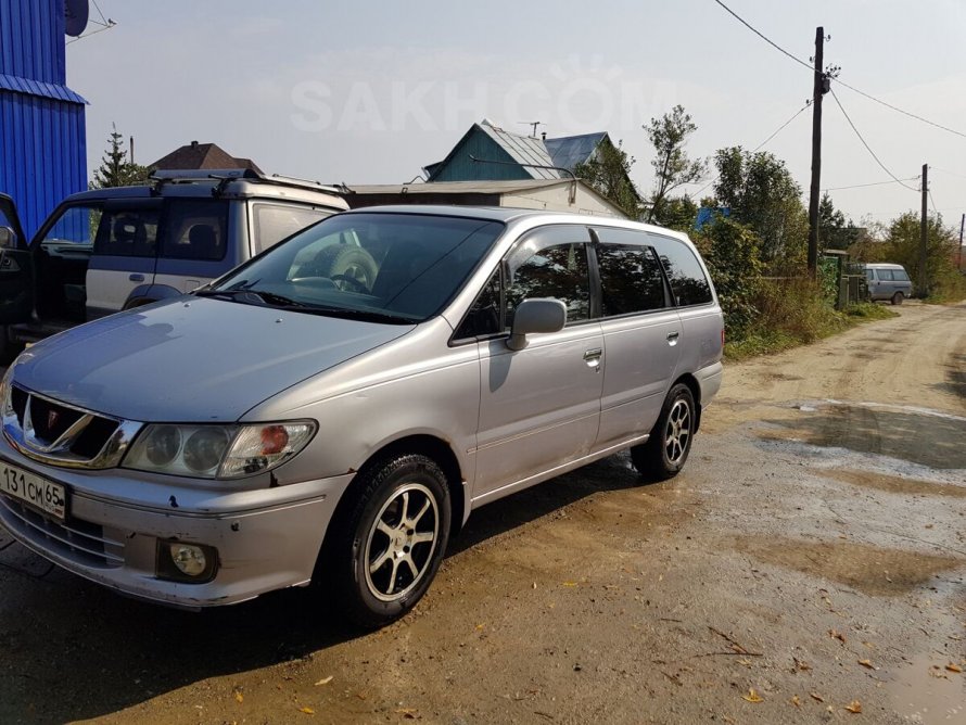 Nissan Presage 1998