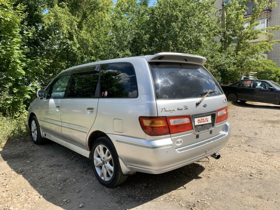 Nissan Presage 1997