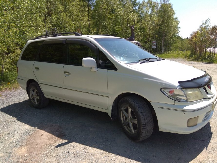 Ниссан Пресаж 1998 год