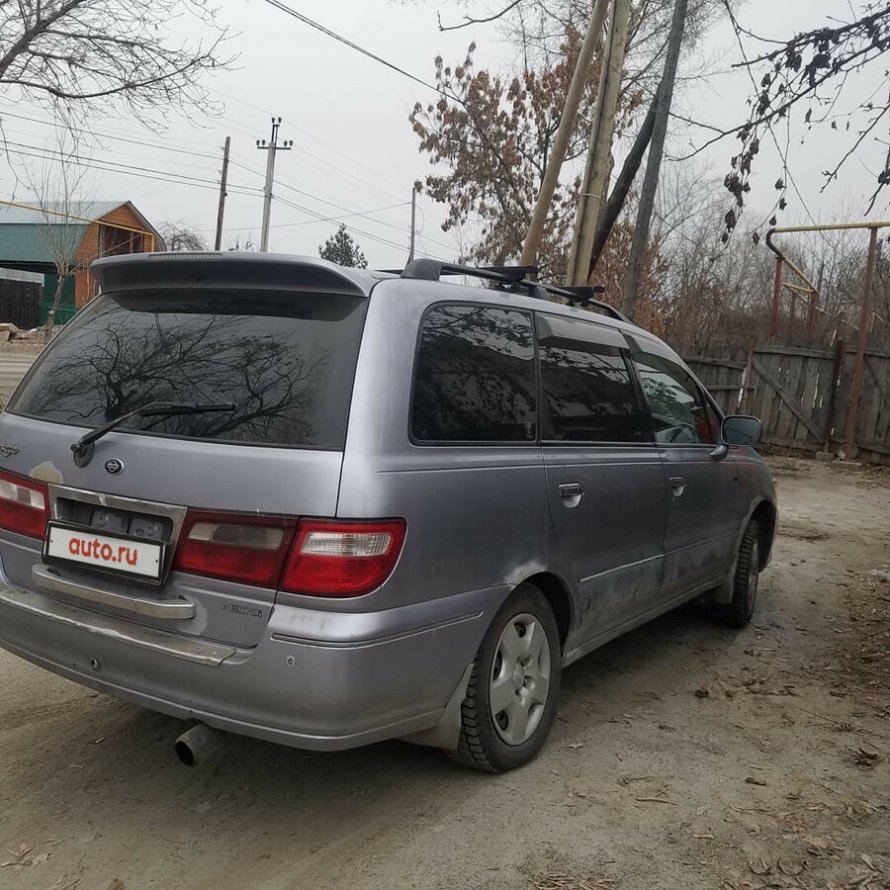 Nissan Bassara 2001