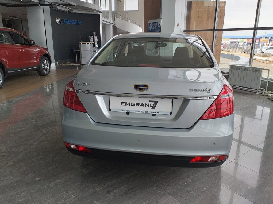 Geely Emgrand 7