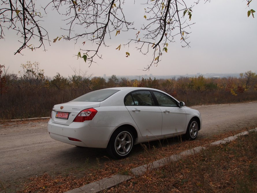 Geely Emgrand 7 черный