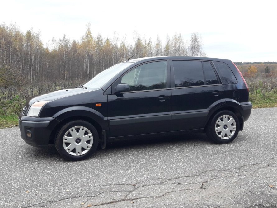 Ford Fusion черный тонированный