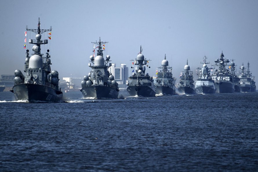 Морской парад в Кронштадте