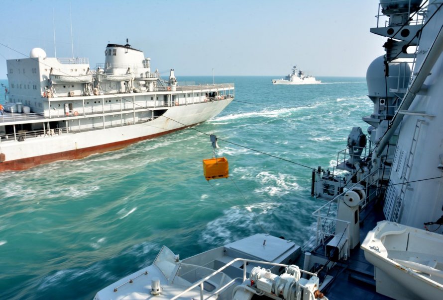 Восточно китайское море суда