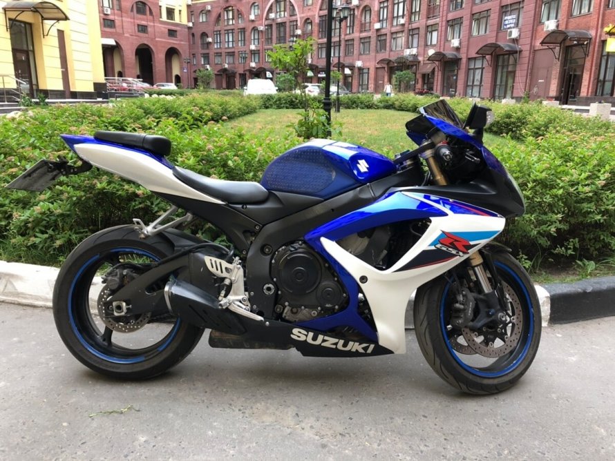 Сузуки GSX R 600