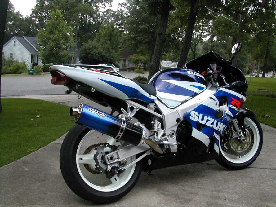 Мотоцикл Сузуки GSXR 750