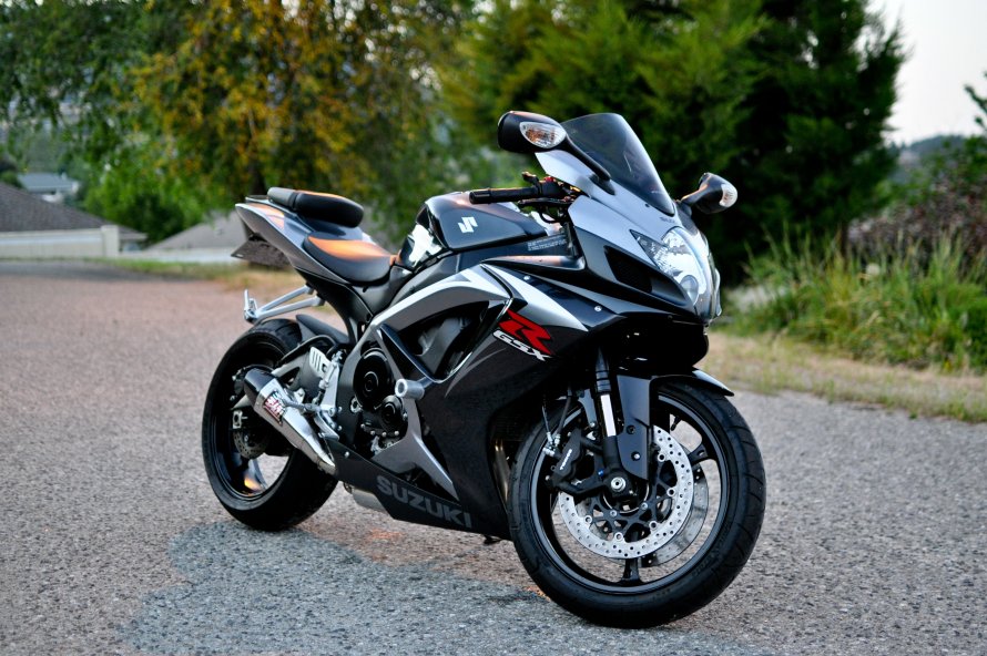 Suzuki GSX-R 750