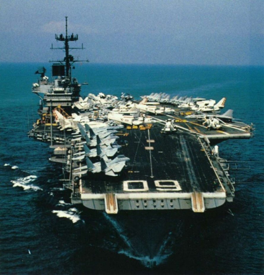 Авианосец USS Saratoga