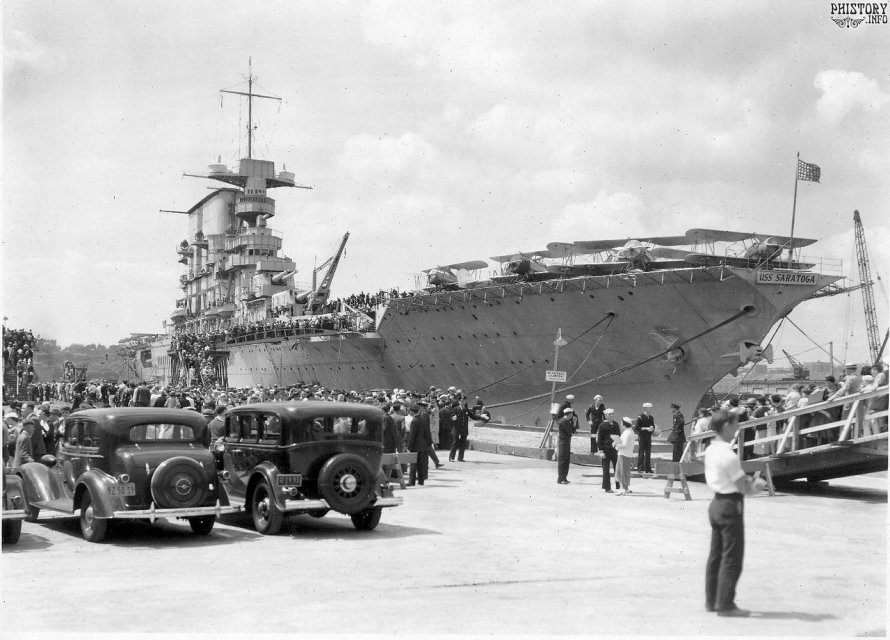 Саратога авианосец 1944