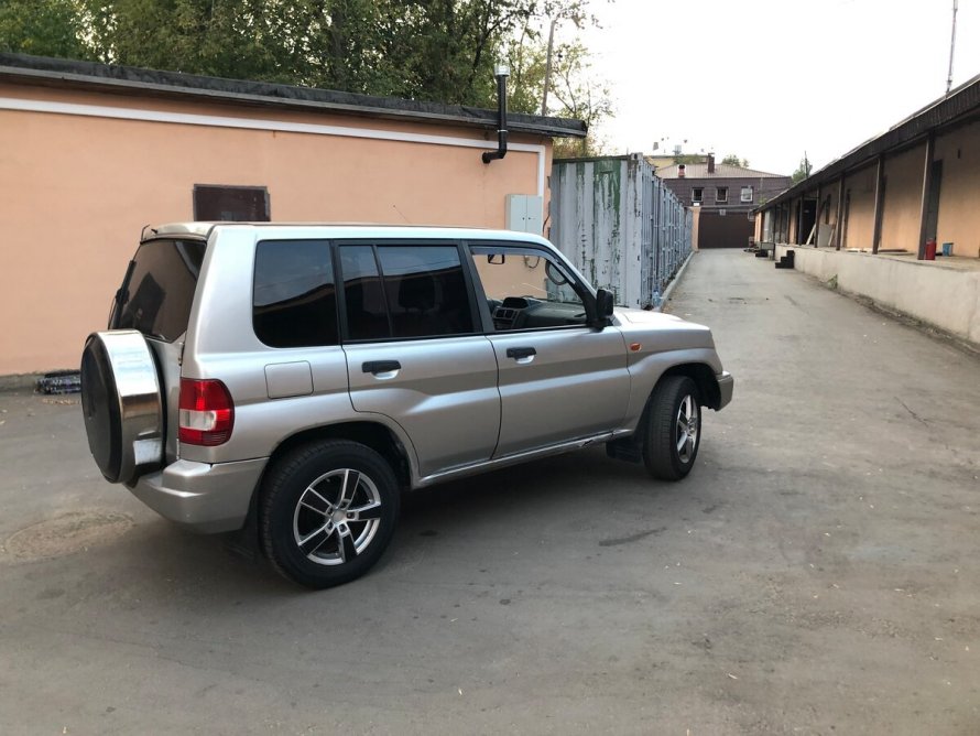 Mitsubishi Pajero Pinin Black Tuning
