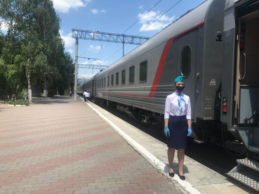 Поезд Гранд сервис экспресс Москва Феодосия