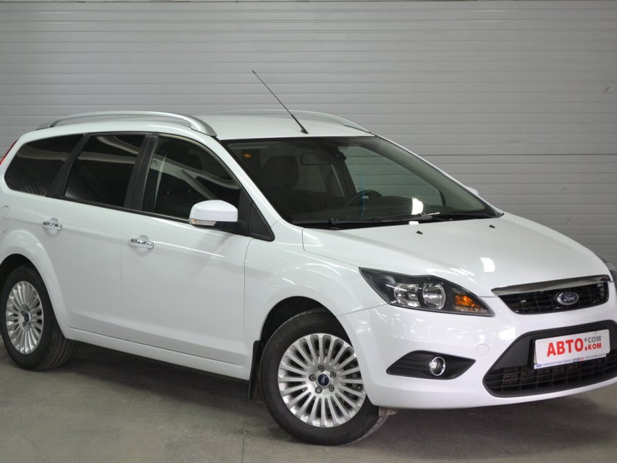 Ford Focus 2 Restyling Universal
