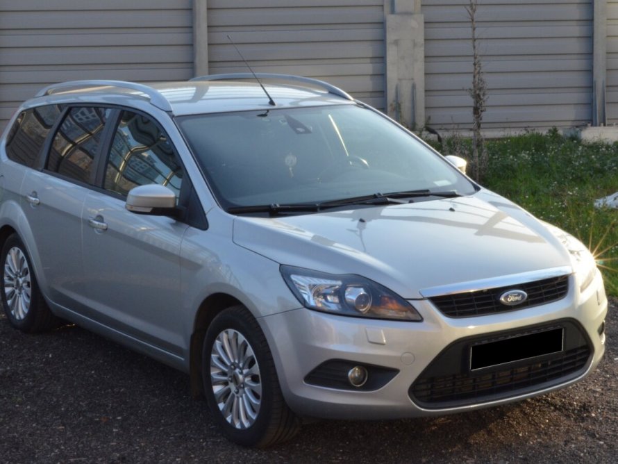 Ford Focus 2 Restyling Universal