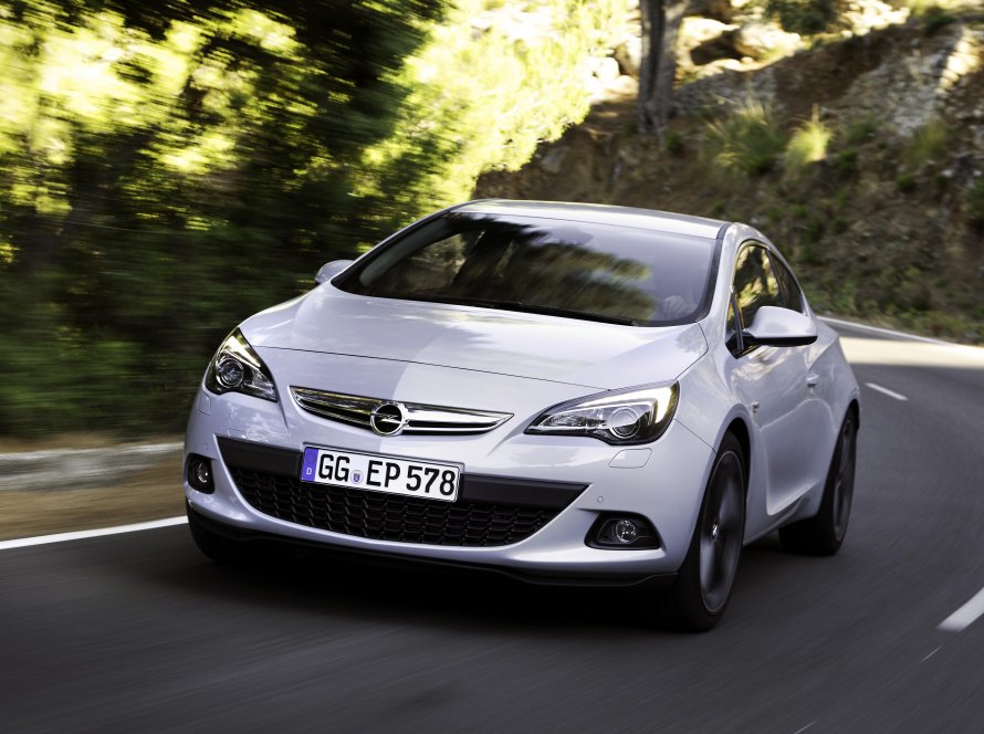 Opel Astra GTC 2011