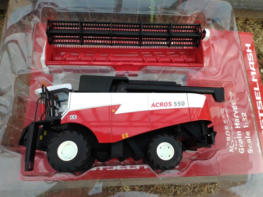 Комбайн Акрос 550