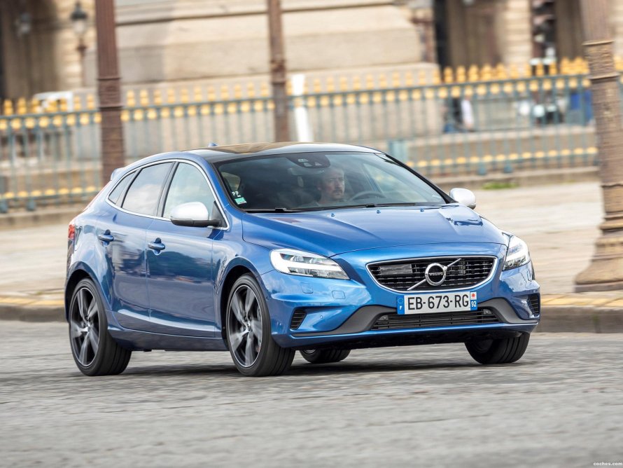 Volvo v40 r Design d3