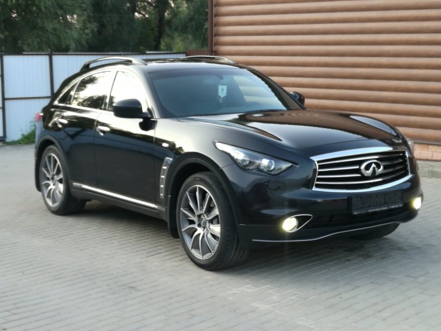 Инфинити qx70 черный новый