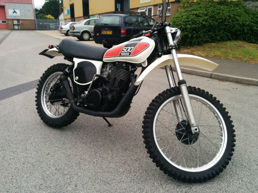Yamaha rzv500r