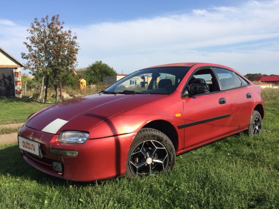 Mazda 323 v
