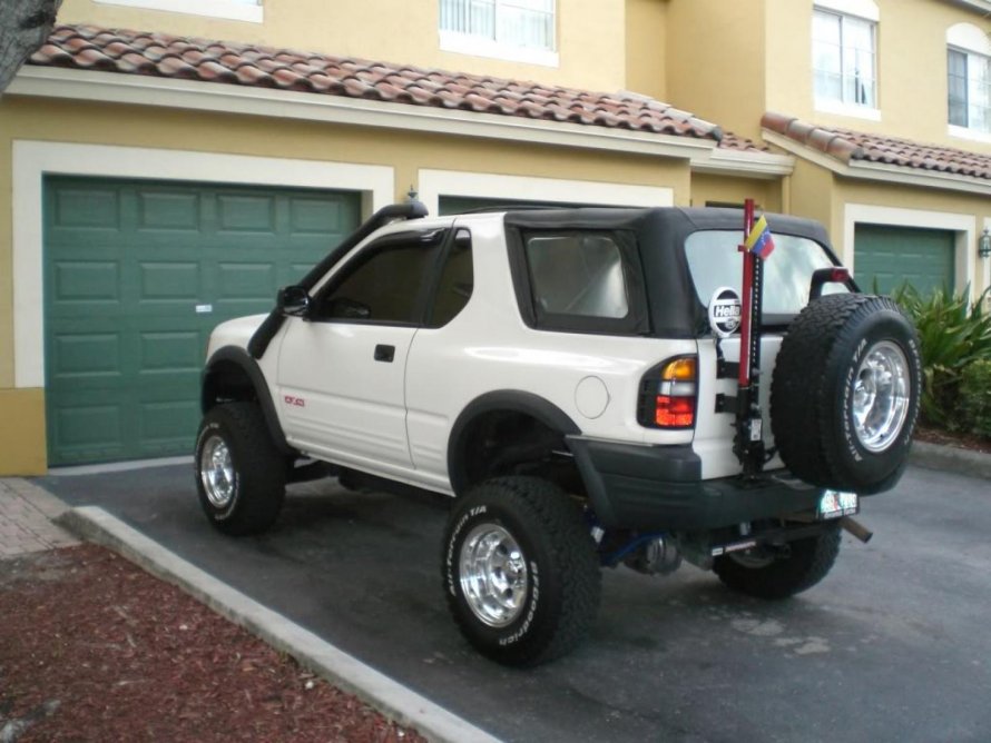 Isuzu mu Sport