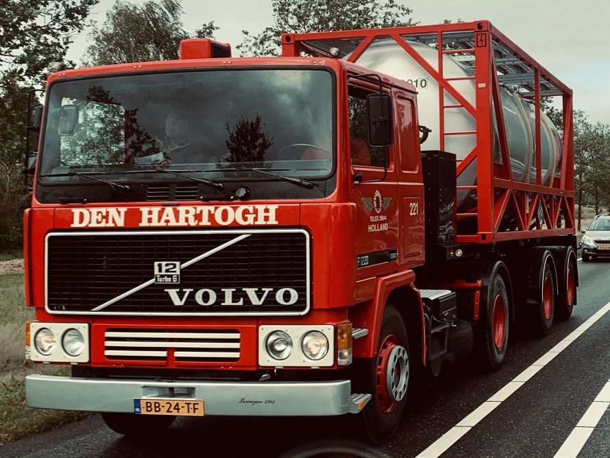 Volvo f