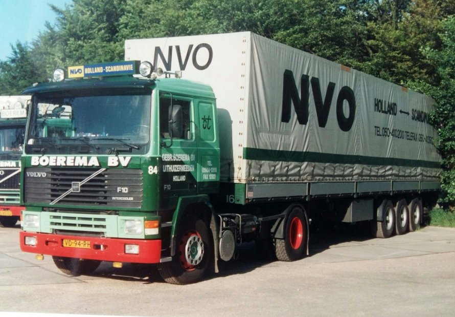 Грузовой-фургон Volvo f12,