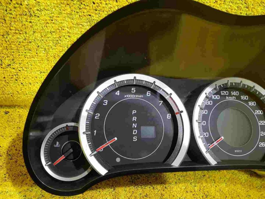 Приборная панель Honda CV-R