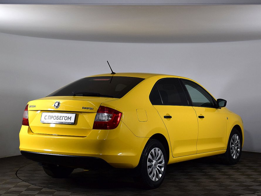 Octavia RS 2014 желтая