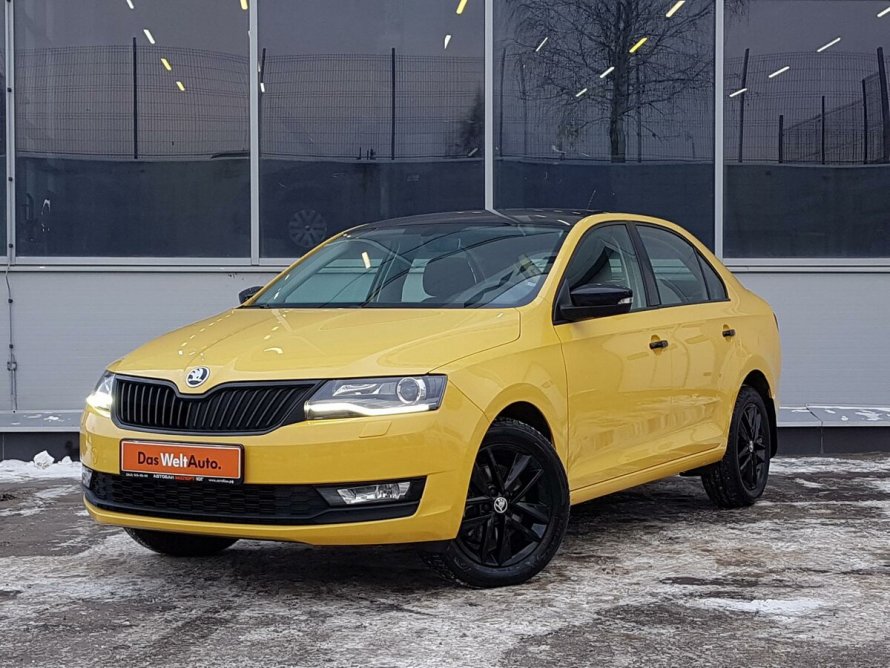 Skoda Rapid желтый