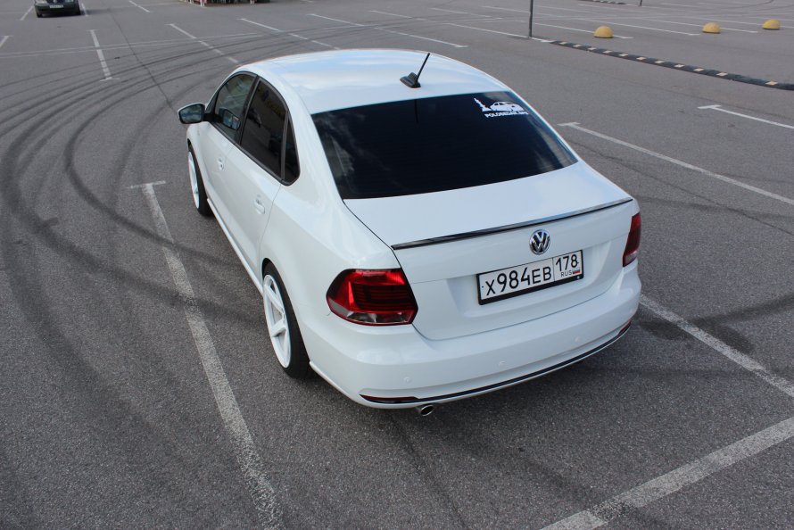 Лип спойлер "Redline" VW Polo sedan (2010 - 2019)