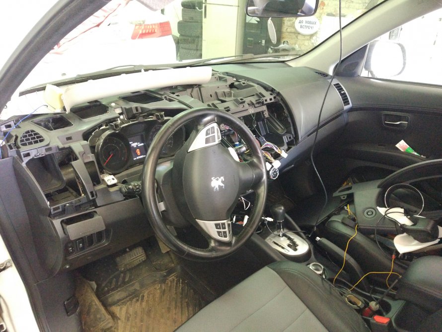 Peugeot 4007 2012