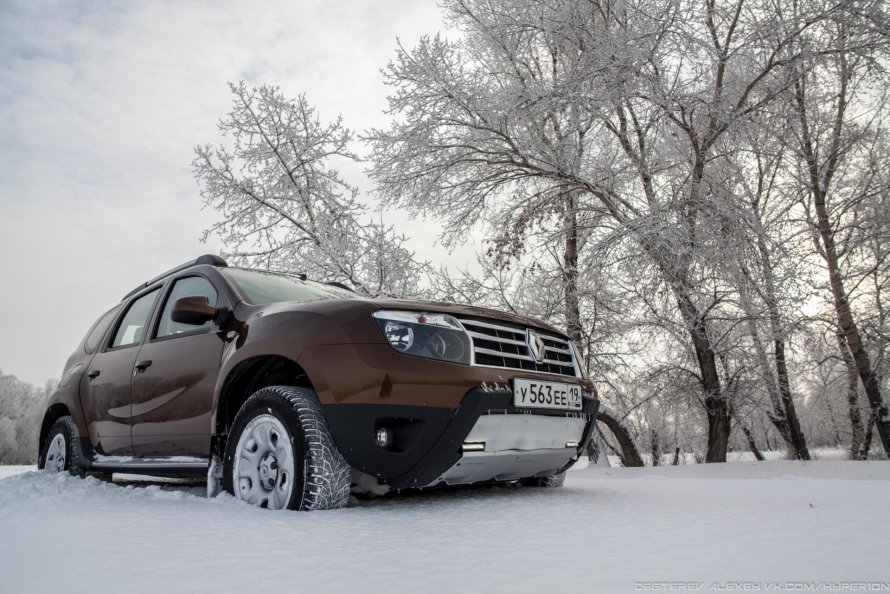 Renault Duster зеленый