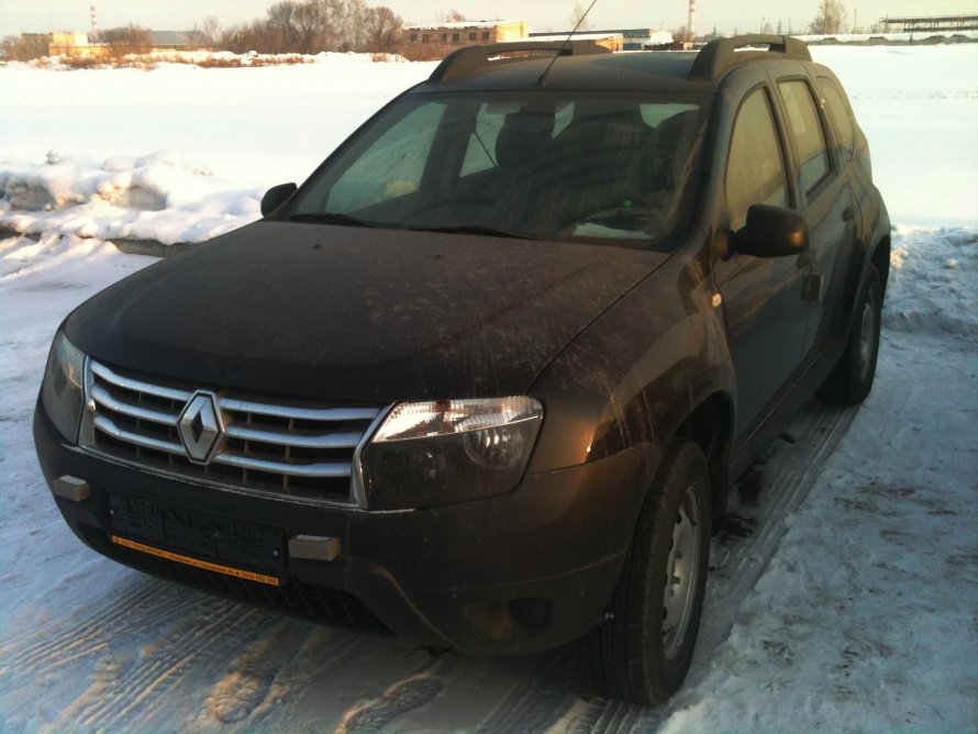 Renault Duster 2019 мокрый асфальт