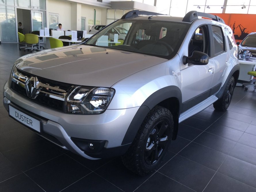 Renault Duster серый