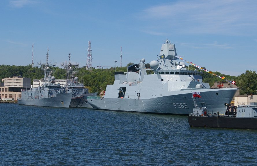 Парад кораблей в Кронштадте